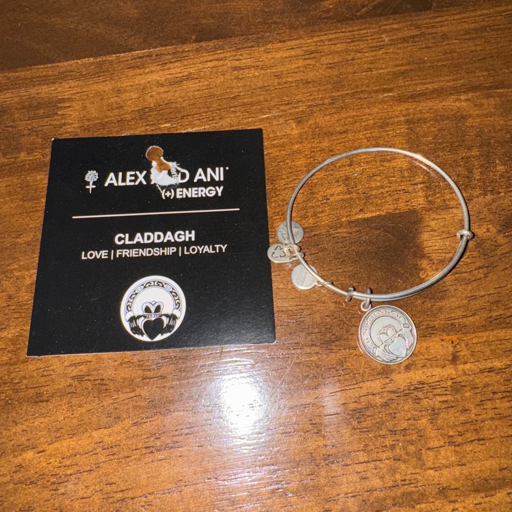 ✨5/$15 Alex & Ani bracelet